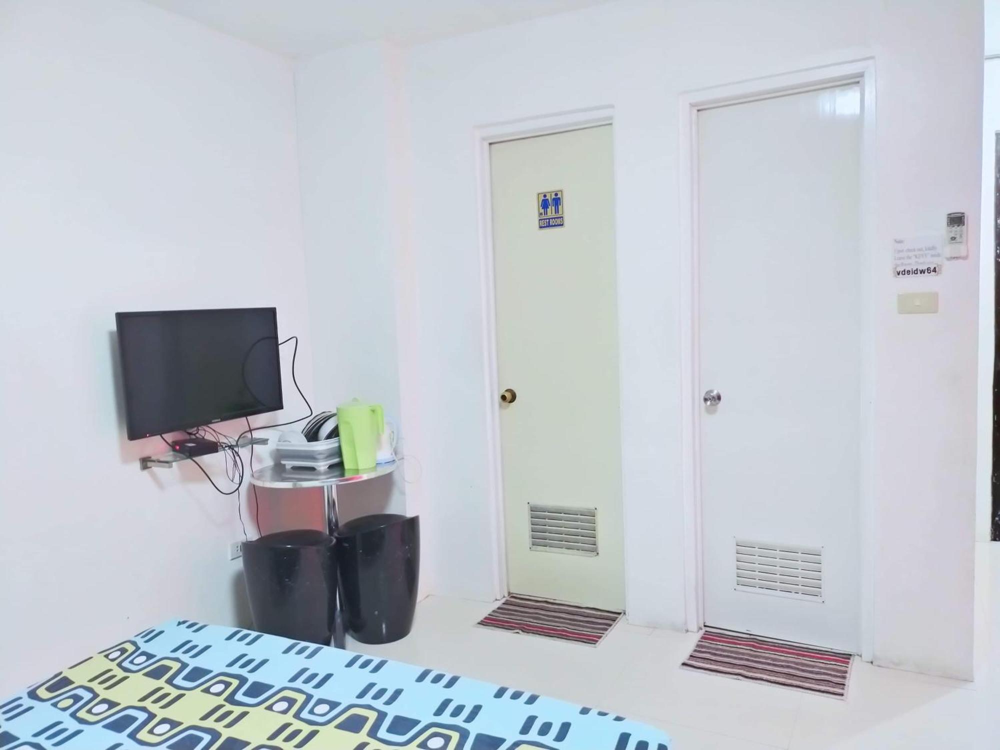 N&J Lopez Lodging House Pasay Buitenkant foto