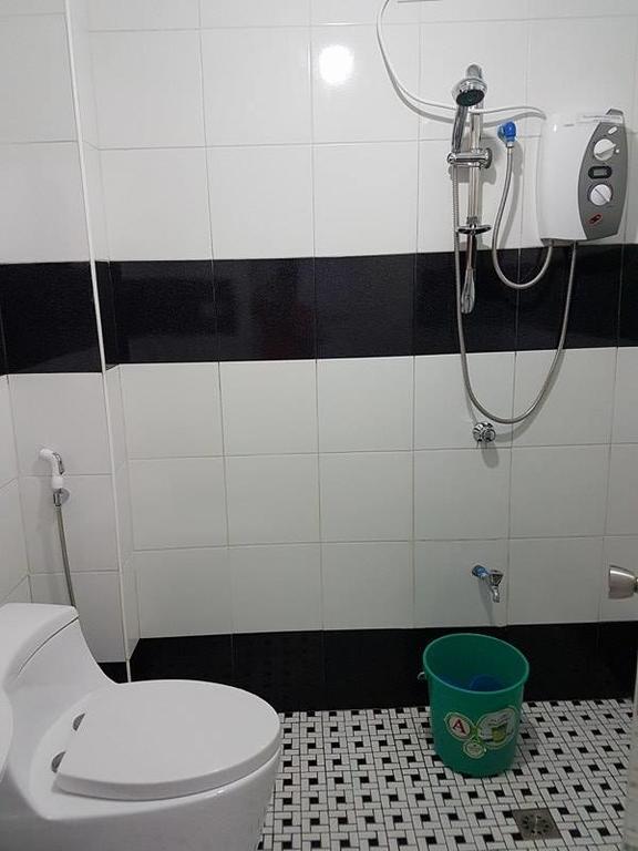 N&J Lopez Lodging House Pasay Buitenkant foto