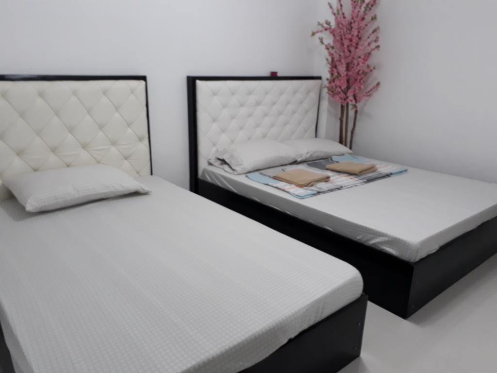N&J Lopez Lodging House Pasay Buitenkant foto